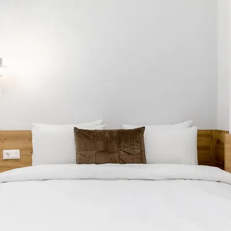 Bel Air By Halu!, Elegant In The Center