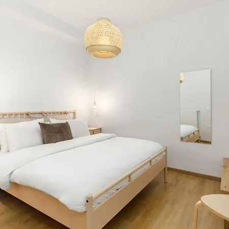 Bel Air By Halu!, Elegant In The Center *